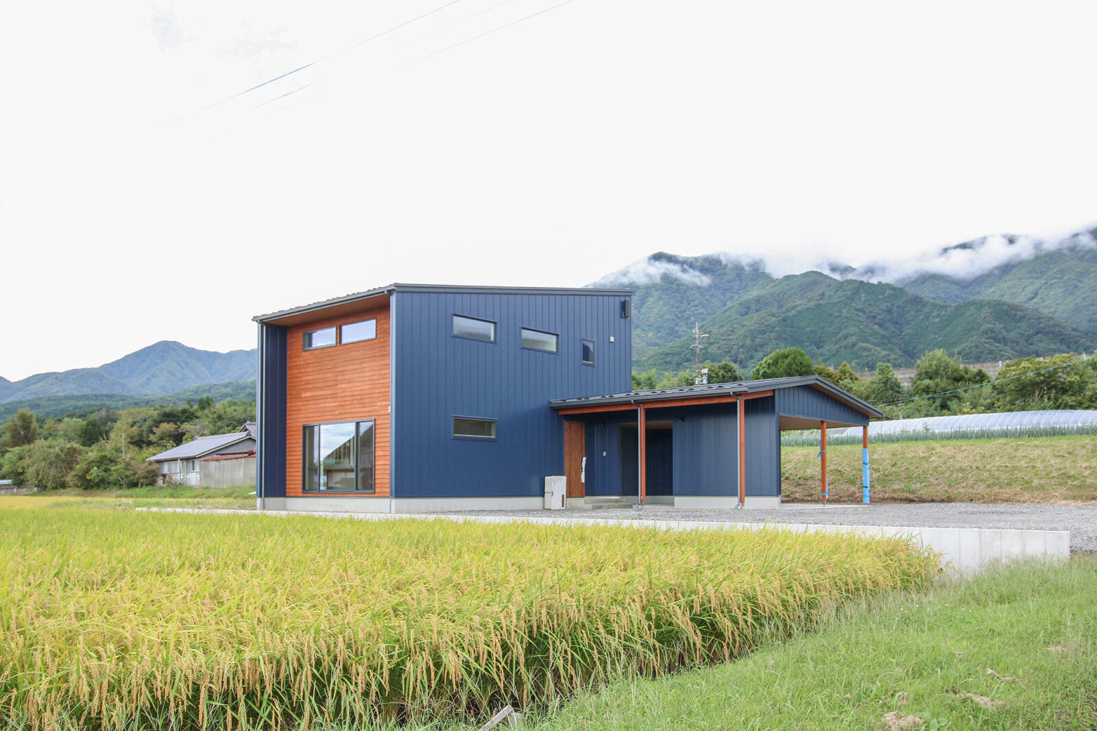 【注文住宅】インナーガレージのある暮らし(駒ヶ根市)