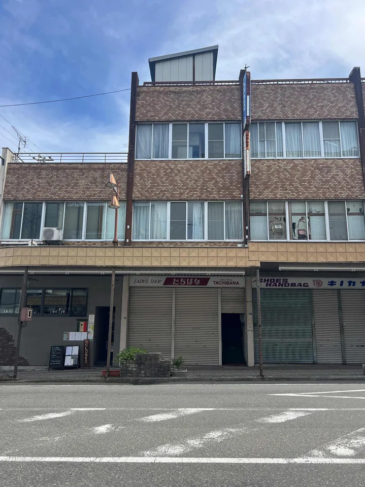 【中古物件】駒ヶ根市中央6-18（旧たちばな）